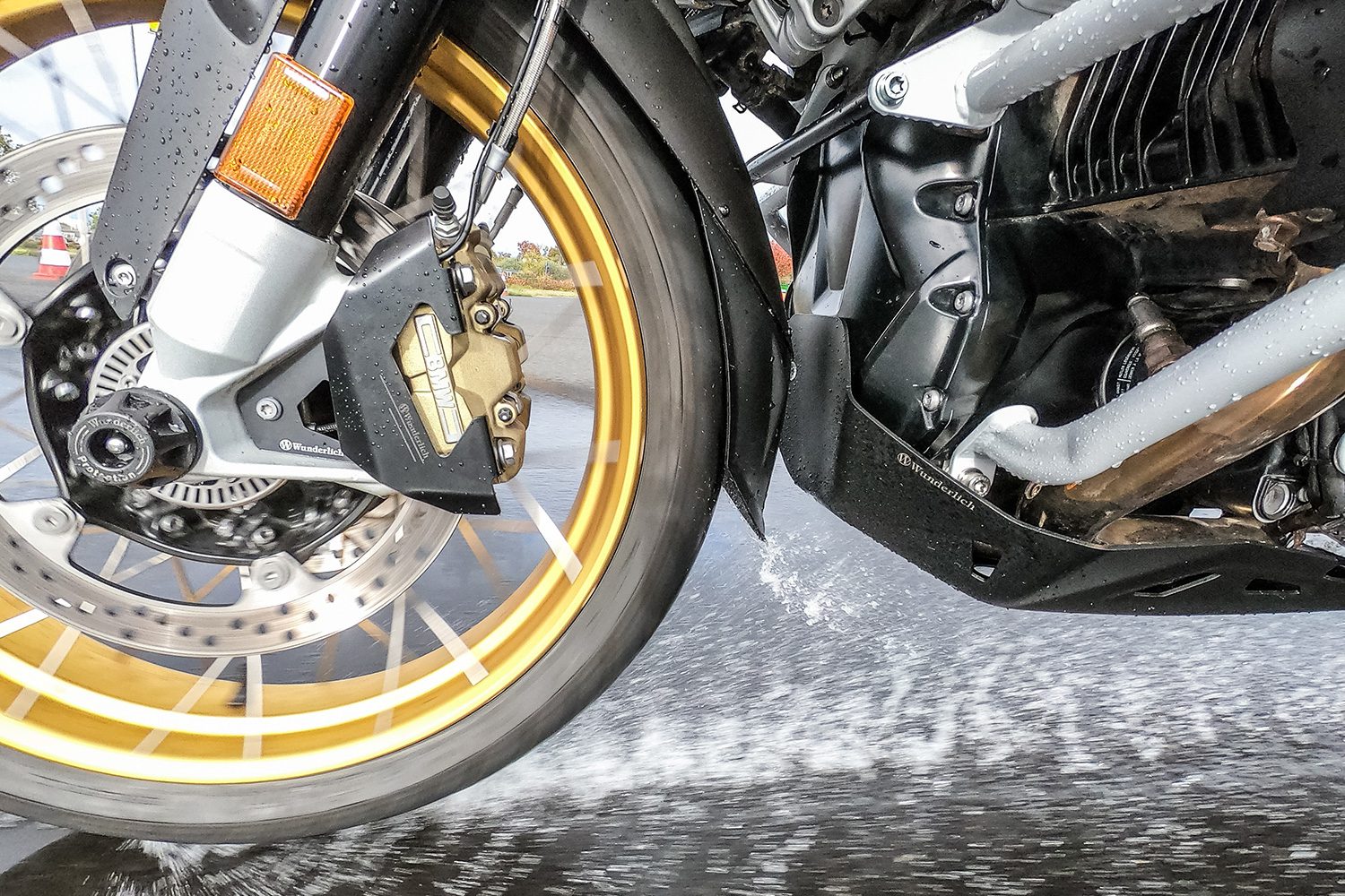 27830-100_06_1500_blank