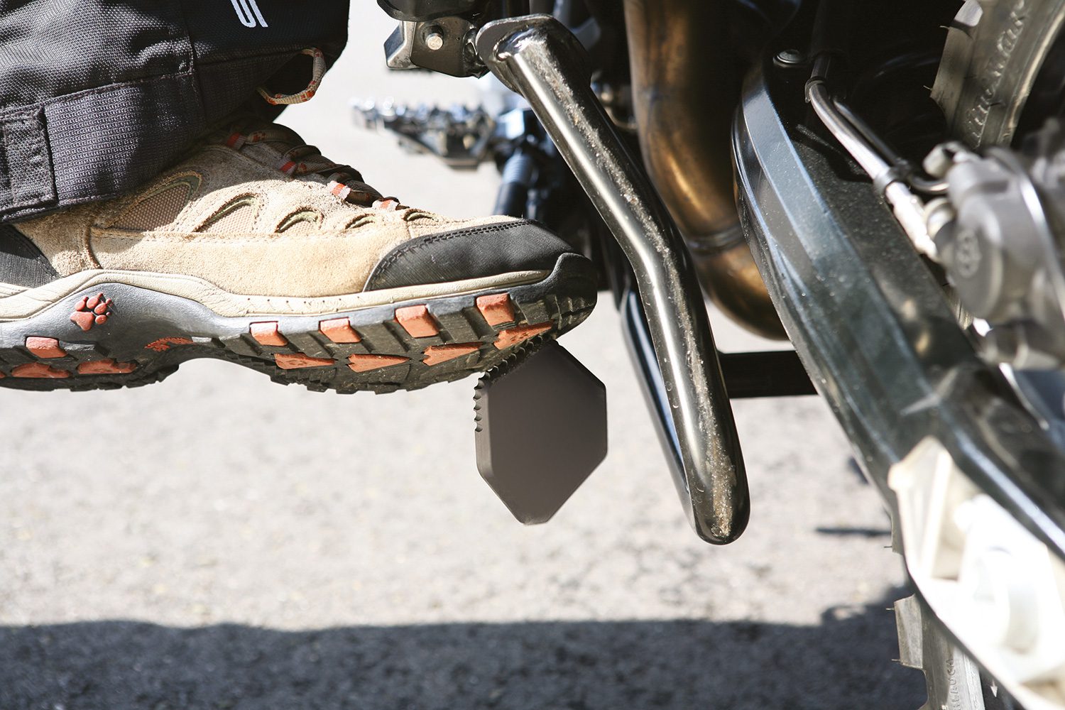 43920-002_03_1500_blank