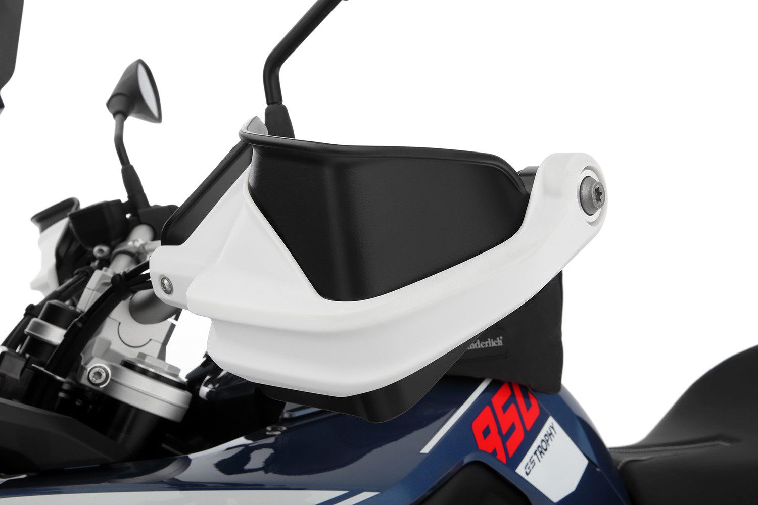 44940-002_01_1500_850trophy-1