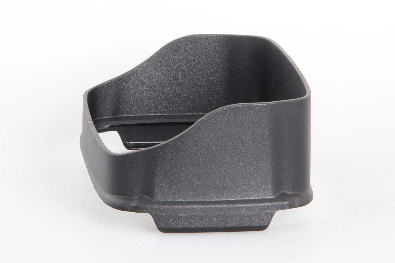 21071-002_06_1500_blank