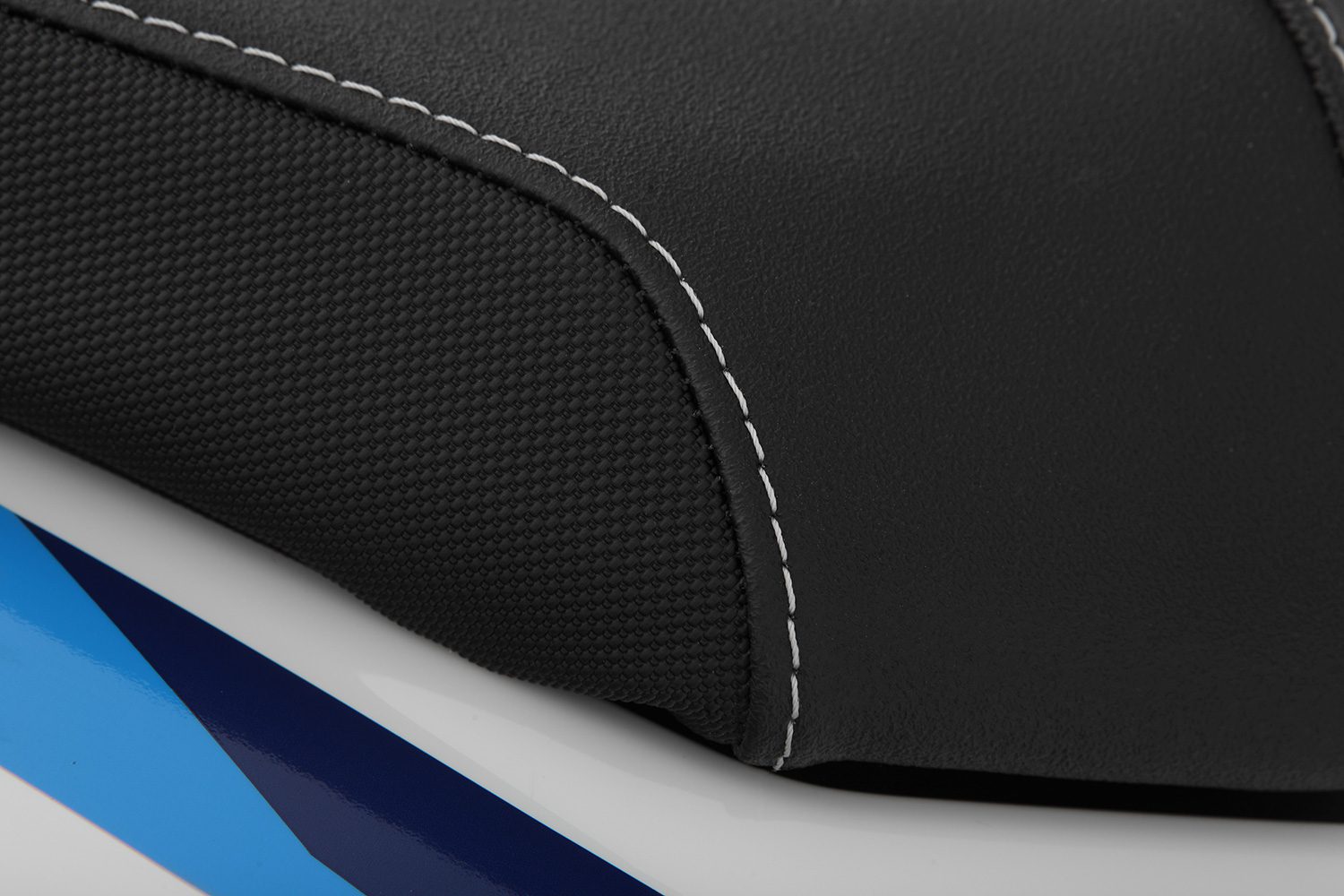 35696-x01_04_1500_blank