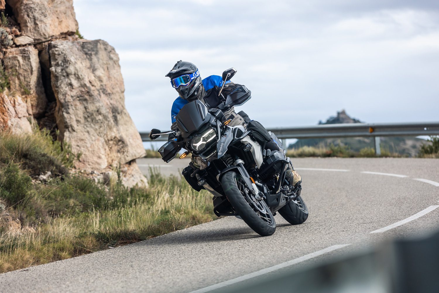 45193-100_03_1500_blank