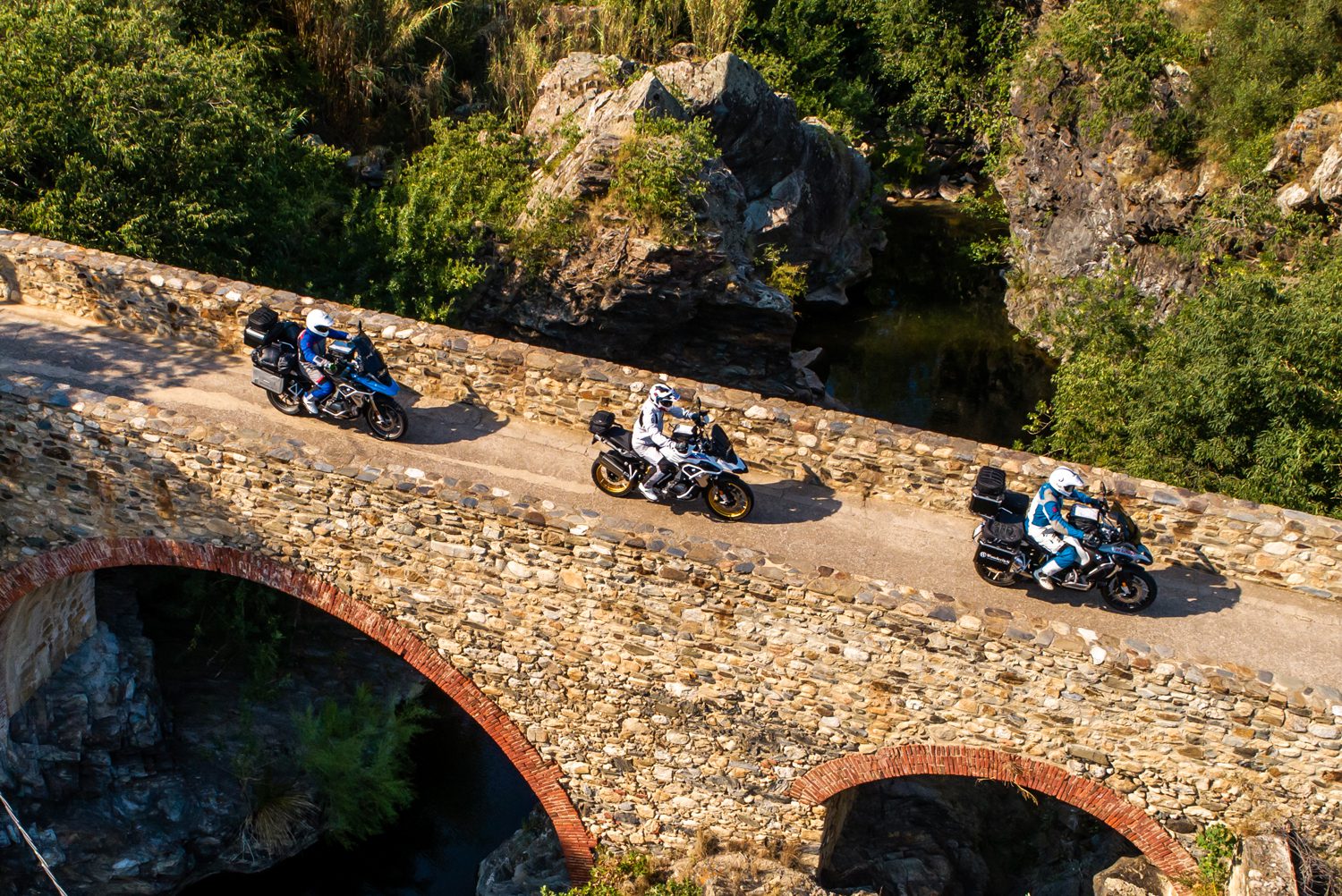 35613-002_web_blank_010