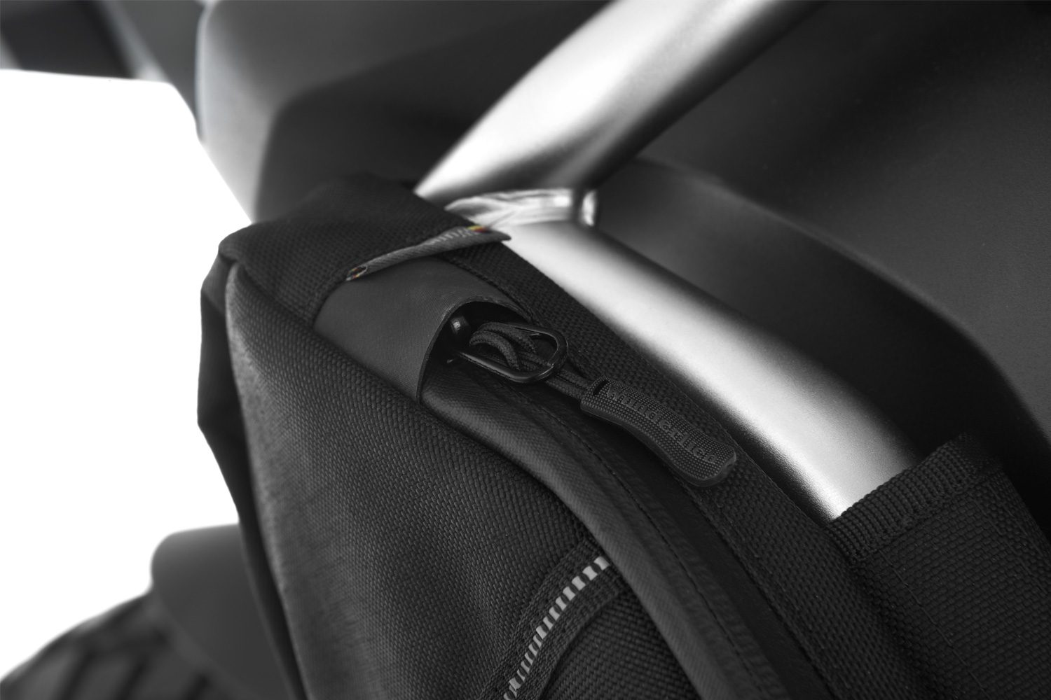 20810-300_07_1500_blank