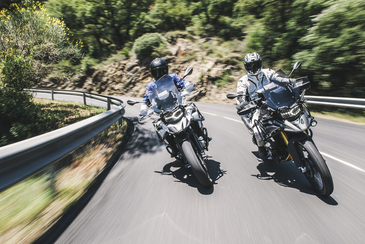 25856-002_web_blank_05