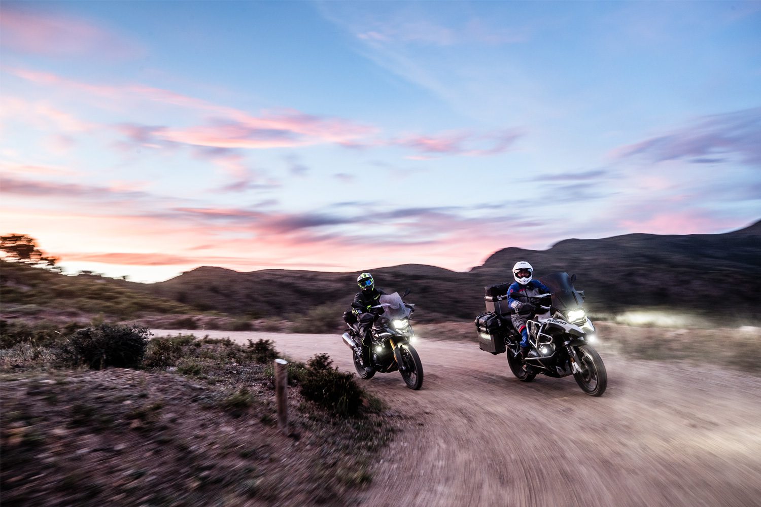 25910-201_08_1500_blank