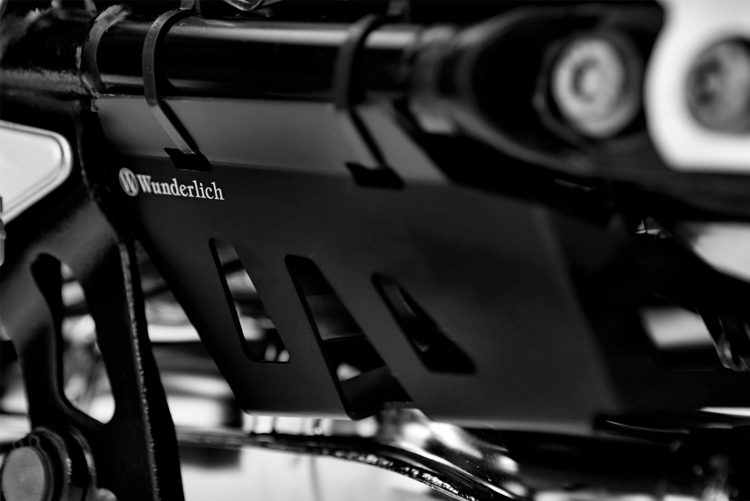 26930-202_web_blank_02