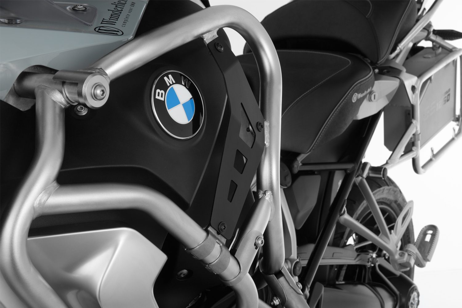 41873-200_web_blank_05