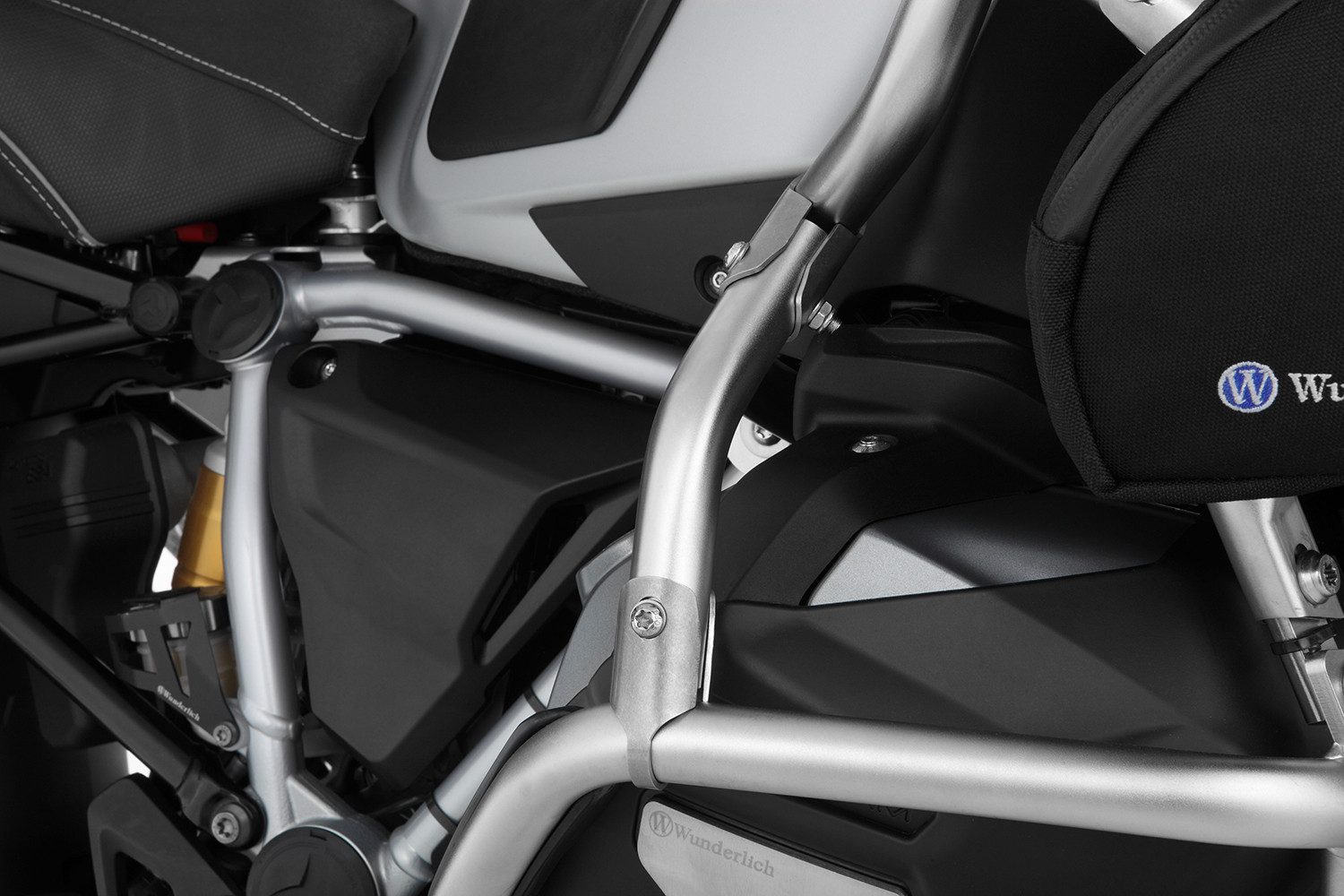 41873-210_01_1500_blank