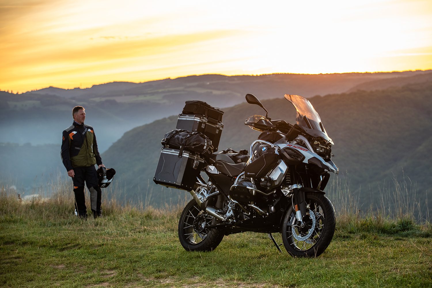 41873-210_06_1500_blank